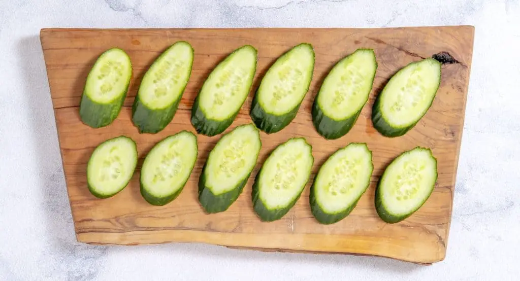 cut the cucumber into 12 slices at an angle. 